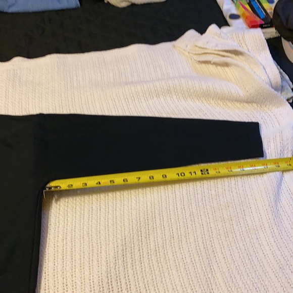 Bobbie Brooks collection black sweater with design size small - Picture 4 of 15